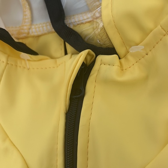 YOULY The Nature Lover Yellow Dog
Raincoat- EUC - Picture 6 of 6